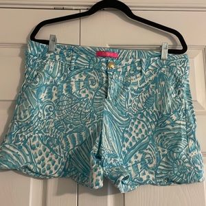 Like New 5 in Lilly Pulitzer shorts size 14